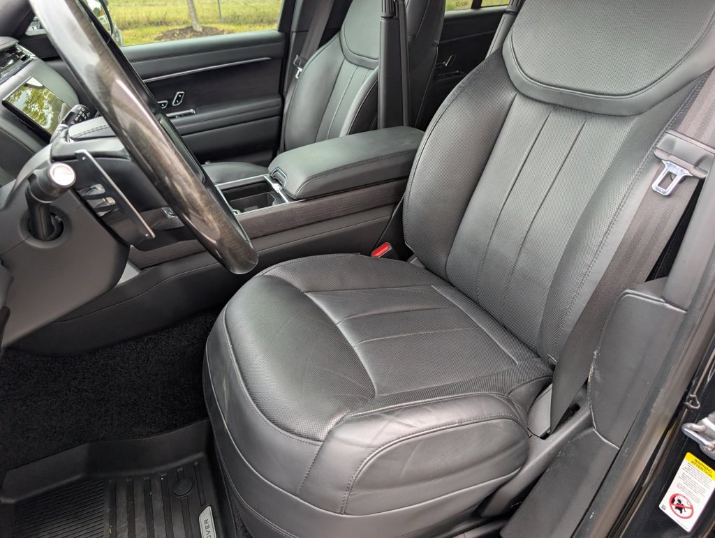 Used 2023 Land Rover Range Rover SE AWD/4WD image 5