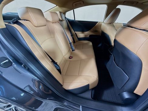 Certified 2025 Lexus ES 350 w/ Premium Package image 29