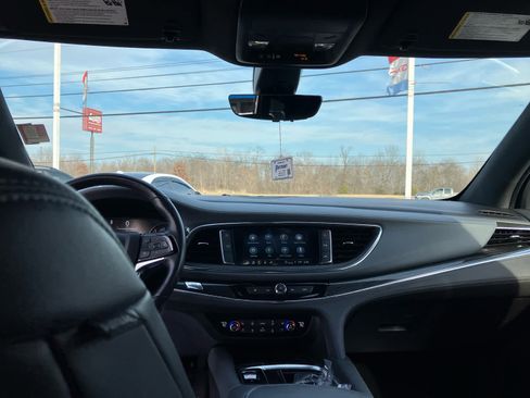 Certified 2024 Buick Enclave Premium image 35