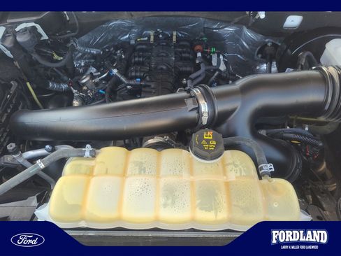 Used 2021 Ford Expedition XLT AWD/4WD image 22