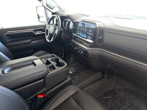 Used 2024 Chevrolet Silverado 2500 LTZ image 25