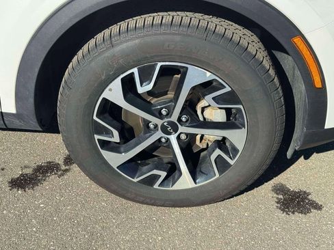 Used 2023 Kia Sportage EX image 9