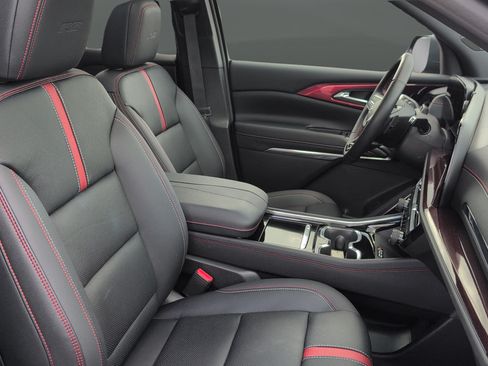 Used 2026 Chevrolet Traverse RS w/ LPO, Floor Liner Package AWD/4WD image 37