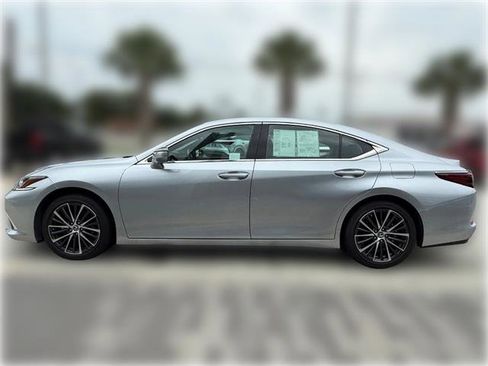 Certified 2025 Lexus ES 350 w/ Premium Package FWD image 5