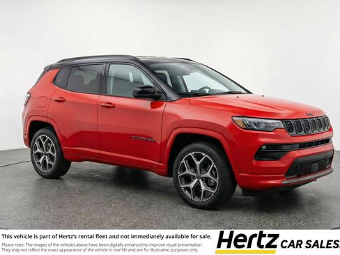 Used 2025 Jeep Compass Limited image 1