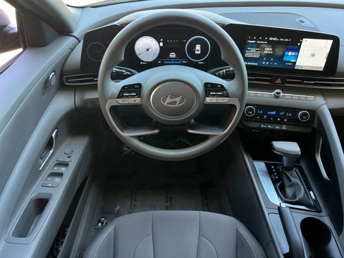 Certified 2024 Hyundai Elantra SEL FWD image 15