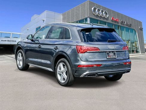 Used 2023 Audi Q5 e Premium w/ Convenience Package AWD/4WD image 2
