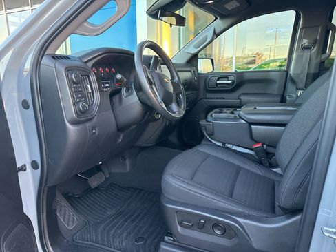 Used 2024 Chevrolet Silverado 1500 Custom image 18