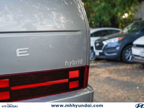 New 2026 Hyundai Santa Fe SE FWD image 9