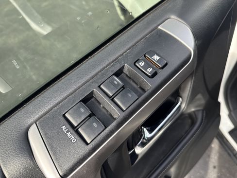 Used 2018 Toyota 4Runner SR5 Premium image 15