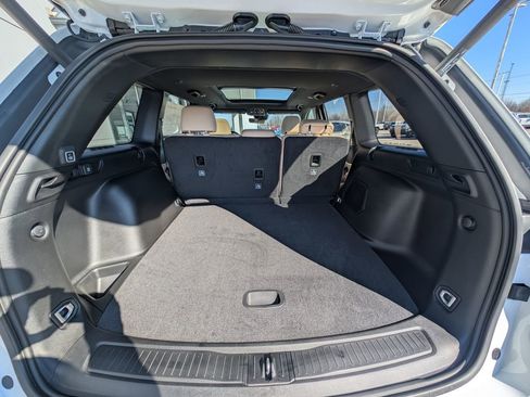 New 2026 Jeep Grand Cherokee Limited AWD/4WD image 12