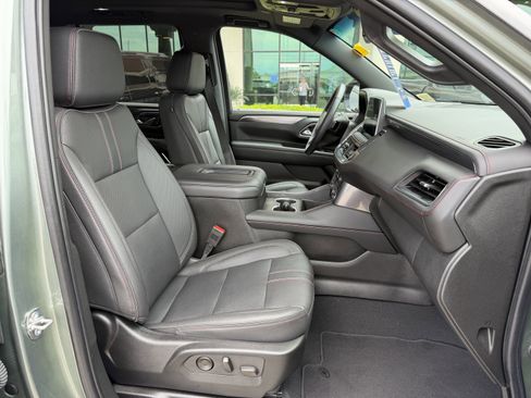 Used 2024 Chevrolet Tahoe RST w/ Luxury Package AWD/4WD image 33