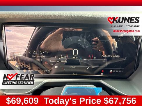 New 2026 GMC Acadia Denali Ultimate w/ LPO, Floor Liner Package AWD/4WD image 35