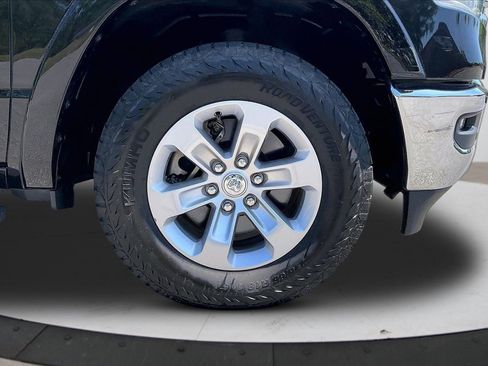 Used 2019 RAM 1500 Laramie AWD/4WD image 35