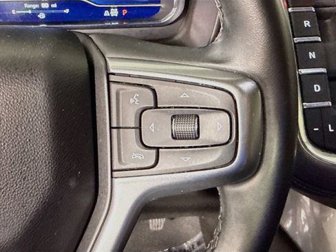 Used 2023 Chevrolet Suburban Z71 AWD/4WD image 15