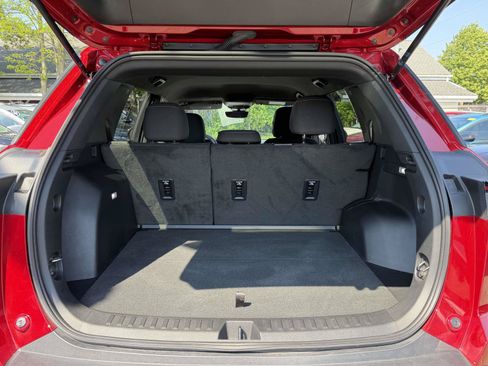 Certified 2025 Chevrolet Traverse LT w/ Driver Confidence Package FWD image 9