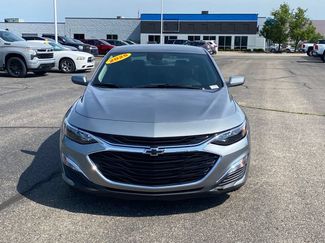 Used 2025 Chevrolet Malibu RS FWD video 2