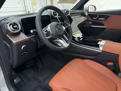 New 2026 Mercedes-Benz GLC 350e GLC 350e image 12
