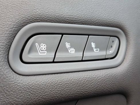Certified 2021 Cadillac Escalade Premium Luxury w/ LPO, Illumination Package AWD/4WD image 27