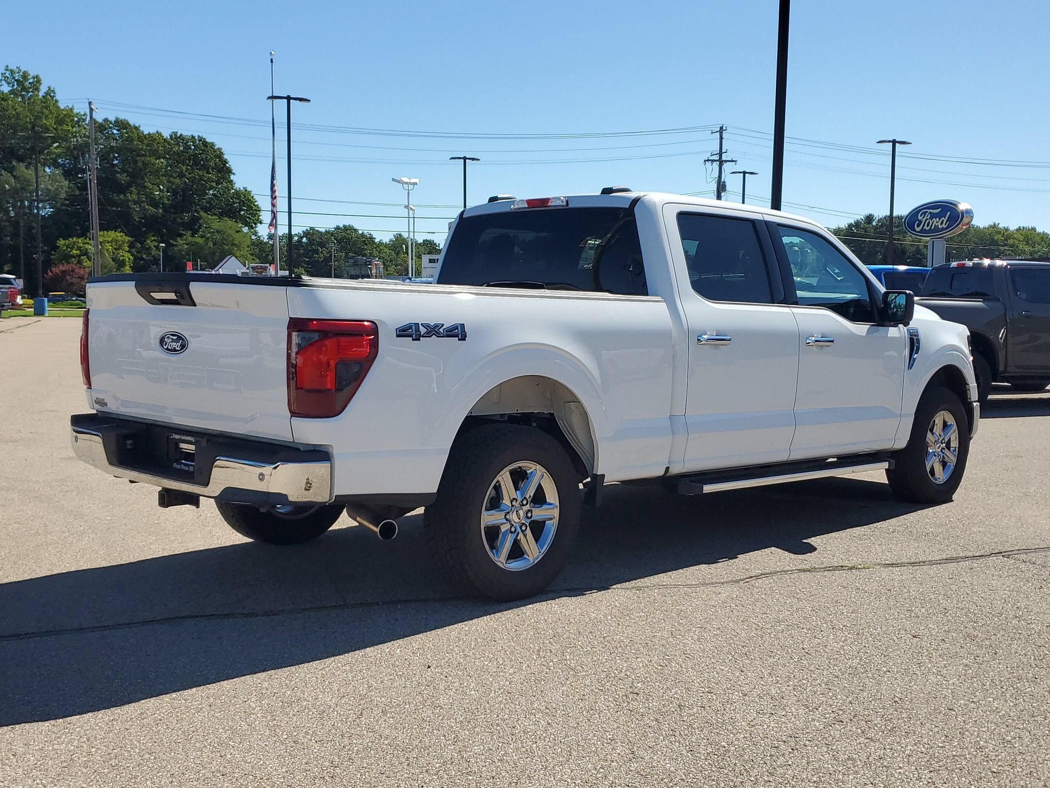 Used 2024 Ford F150 XLT AWD/4WD image 4