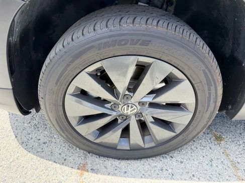 Used 2022 Volkswagen Taos S FWD image 6