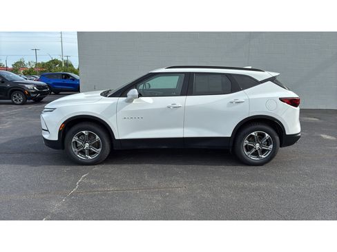 Used 2023 Chevrolet Blazer LT w/ Convenience Package AWD/4WD image 3