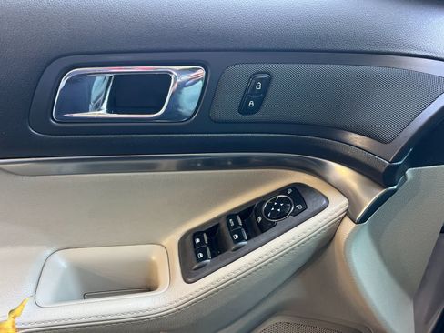 Used 2012 Ford Explorer FWD image 13