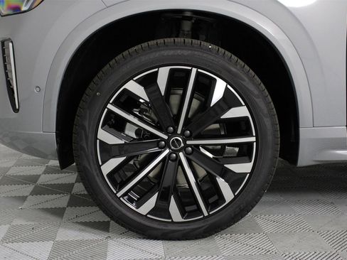 New 2026 Volvo XC90 B5 Plus image 13