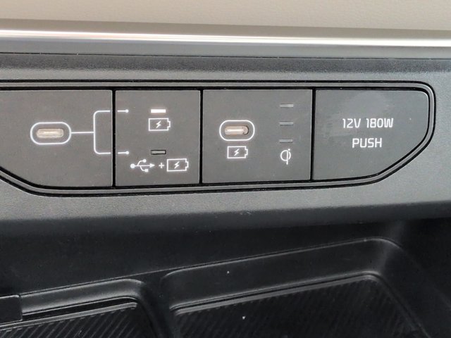 Used 2025 Kia Carnival SX Prestige FWD image 25