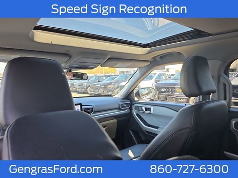 Used 2022 Ford Explorer XLT w/ Equipment Group 202A image 18