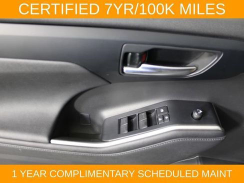 Used 2023 Toyota Highlander XLE AWD/4WD image 17