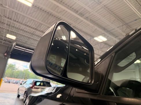 Used 2019 RAM 1500 Big Horn AWD/4WD image 17