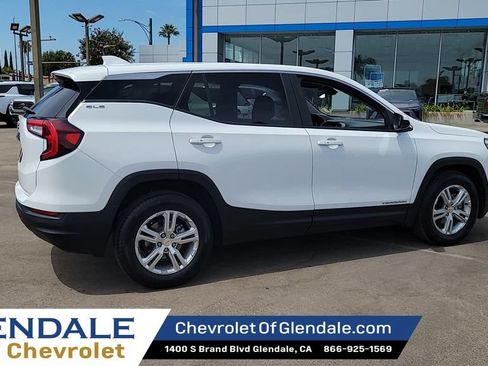 Certified 2024 GMC Terrain SLE FWD image 8