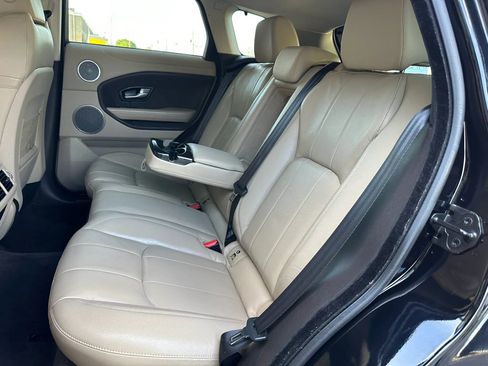 Used 2019 Land Rover Range Rover Evoque image 18