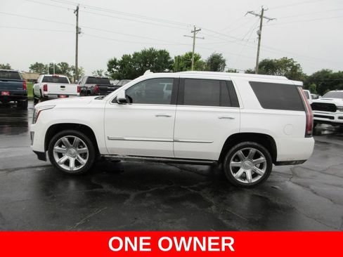 Used 2019 Cadillac Escalade Premium Luxury AWD/4WD image 10