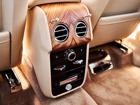 Used 2020 Rolls-Royce Cullinan AWD/4WD image 46