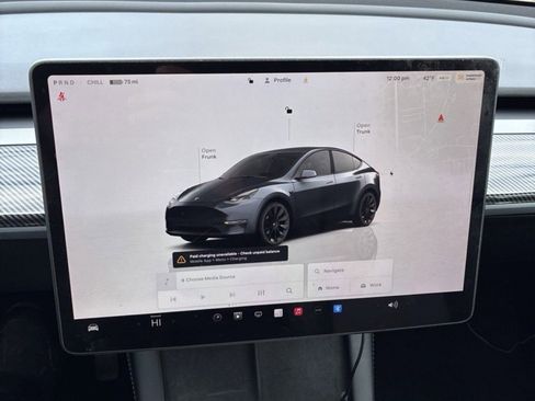 Used 2023 Tesla Model Y Long Range image 16