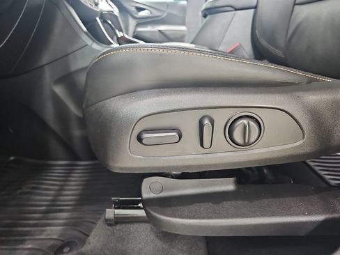 Used 2020 Chevrolet Equinox Premier FWD image 35