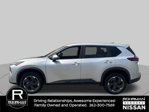 Used 2025 Nissan Rogue SV AWD/4WD image 8