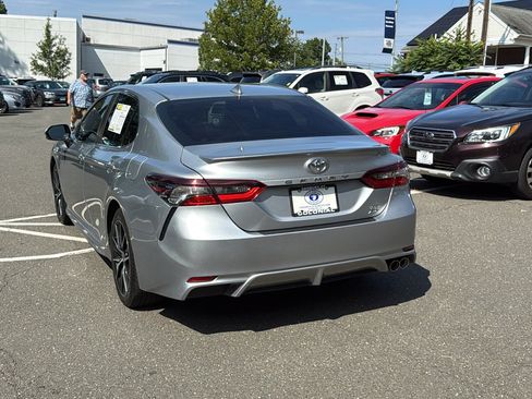 Used 2021 Toyota Camry SE w/ Cold Weather Package AWD/4WD image 7