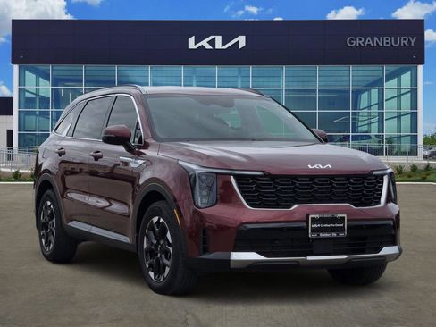 Used 2025 Kia Sorento S FWD image 3