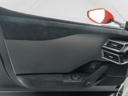 Used 2019 Ford GT RWD image 43