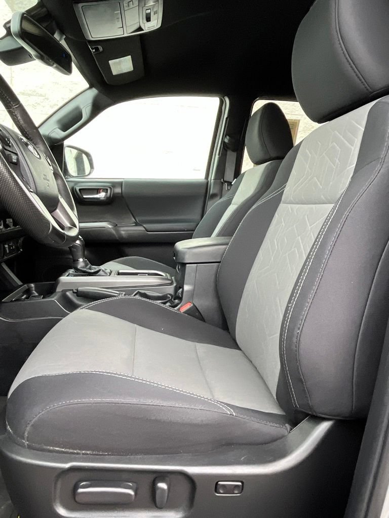 Used 2023 Toyota Tacoma TRD Sport AWD/4WD image 7