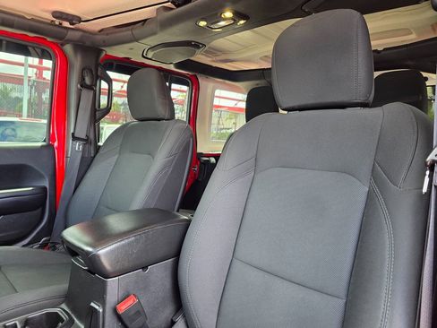 Used 2019 Jeep Wrangler Unlimited Sport S AWD/4WD image 23