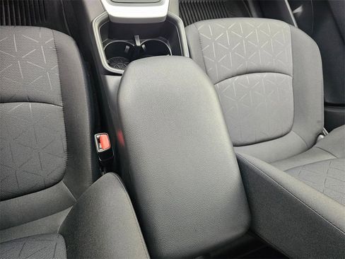 Used 2025 Toyota RAV4 XLE image 30