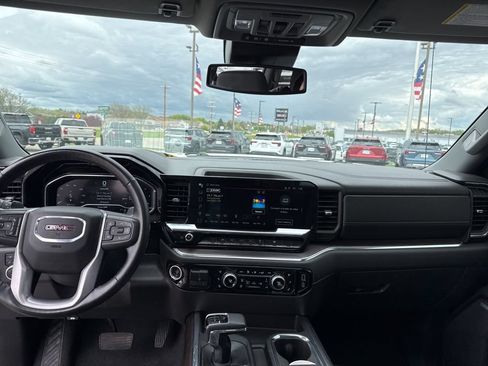 Used 2024 GMC Sierra 1500 SLT w/ SLT Premium Package AWD/4WD image 43