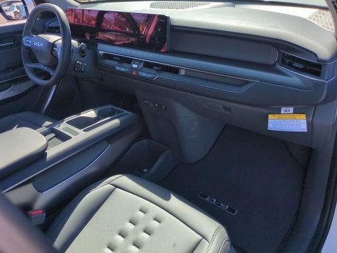 New 2026 Kia EV9 Wind image 42