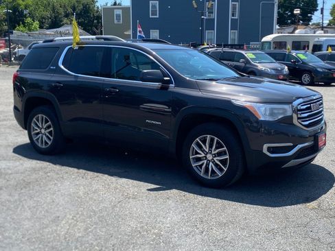 Used 2017 GMC Acadia SLE w/ Driver Alert Package I AWD/4WD image 7