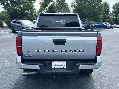 Used 2024 Toyota Tacoma SR5 AWD/4WD image 5