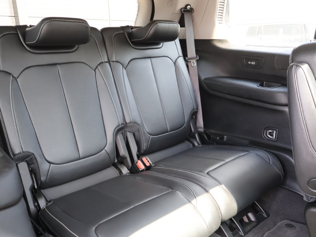 Used 2022 Jeep Grand Cherokee L Limited AWD/4WD image 12